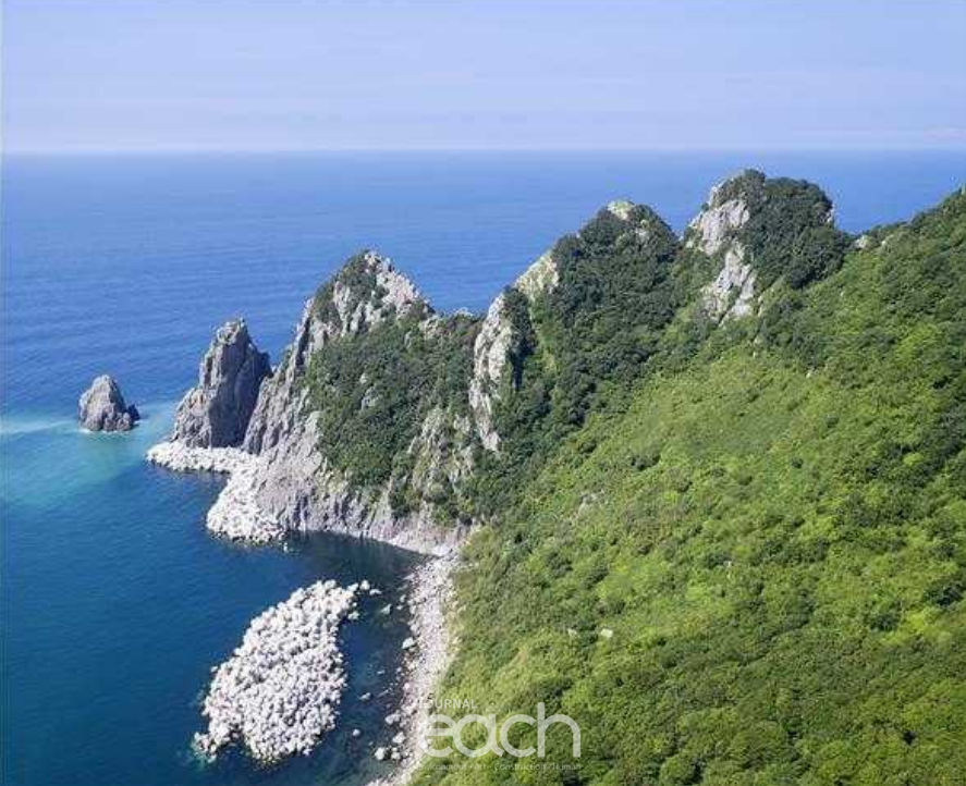 신안 가거도 섬등반도(新安 可居島 섬등半島)」- 기암절벽과 해식애 (자료제공 - 문화재청)