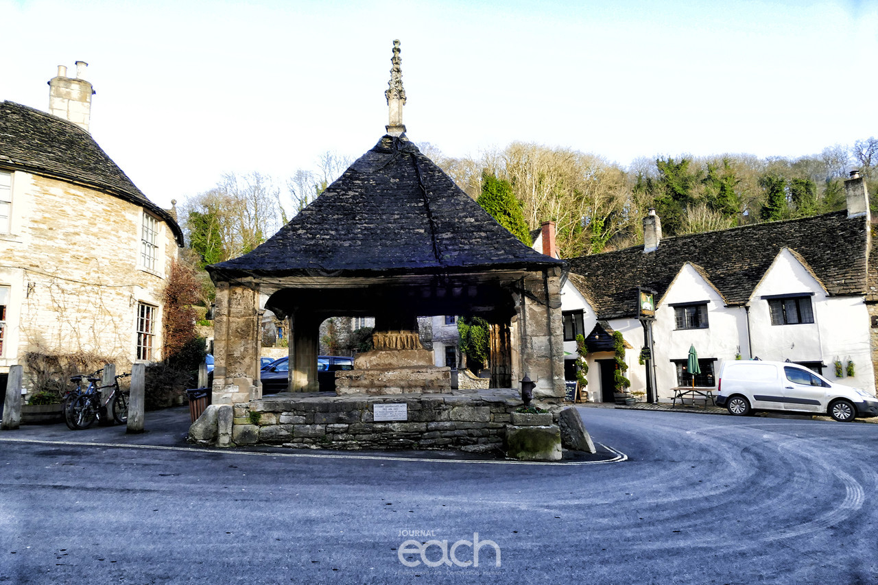 14세기에 지어진 이곳 마을 가운데에서 장이 섰다고 한다