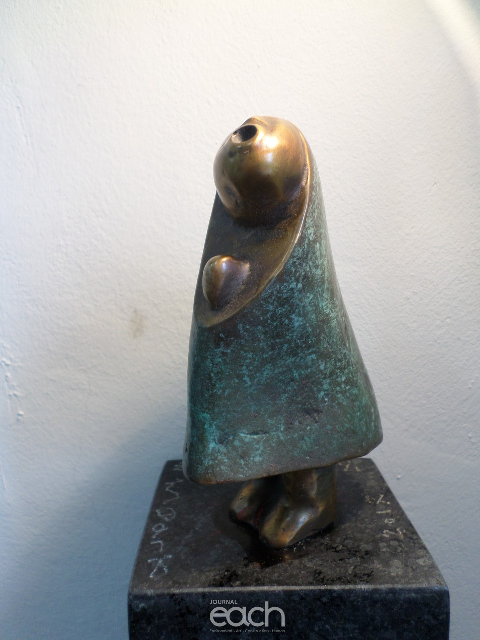 150x150x300mm.Bronze