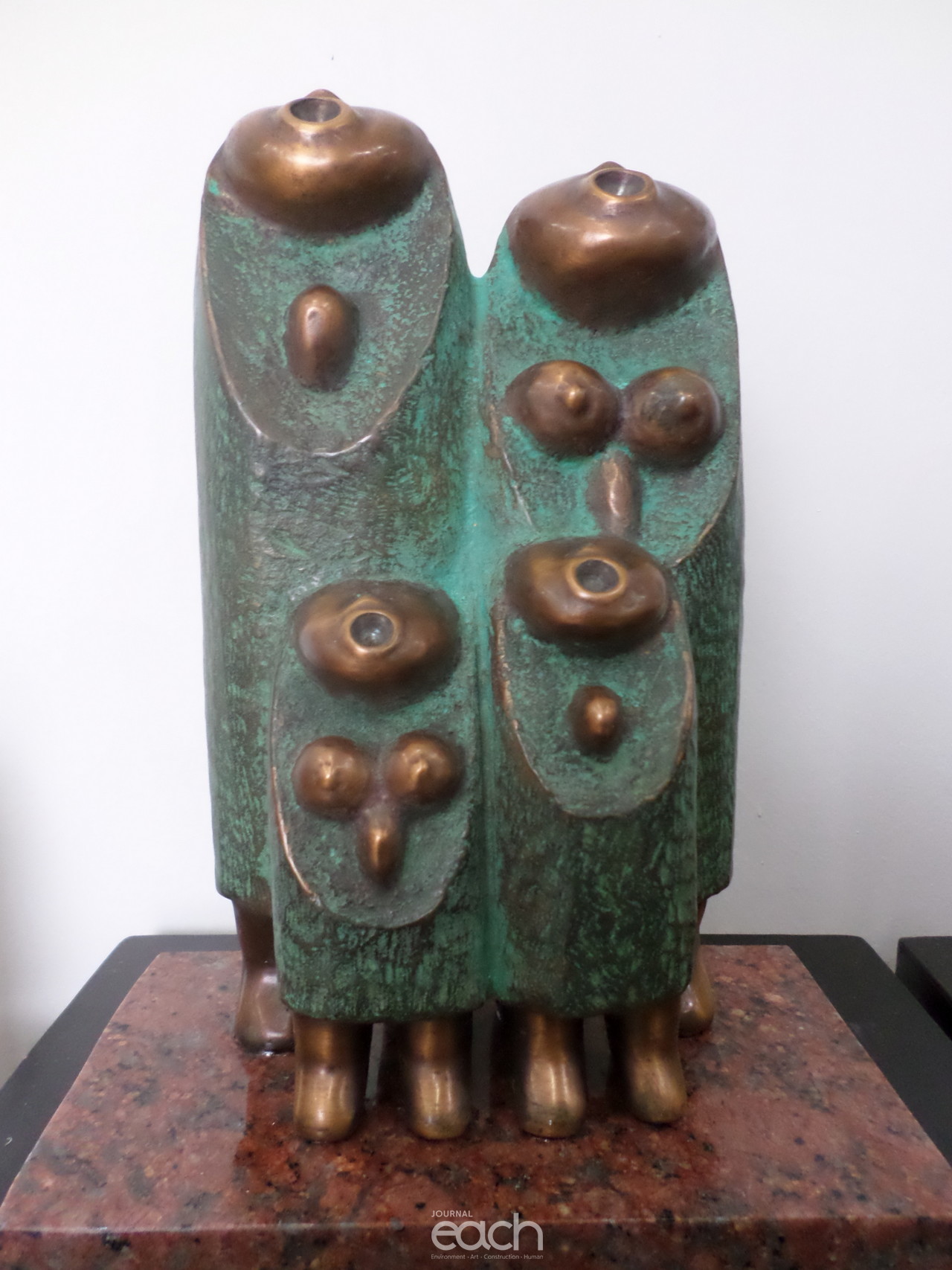 210x150x300mm. Bronze