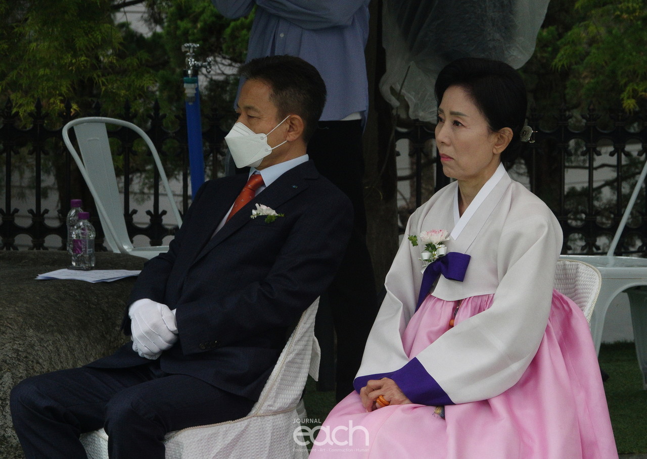 신랑측 혼주역할 