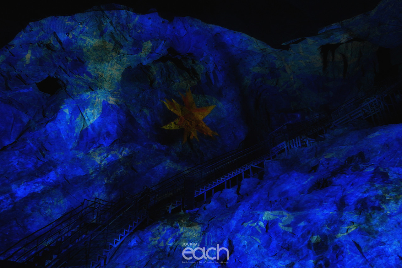 이미지 제공 - 박미애 사진가 (동굴 속 레이저쇼)