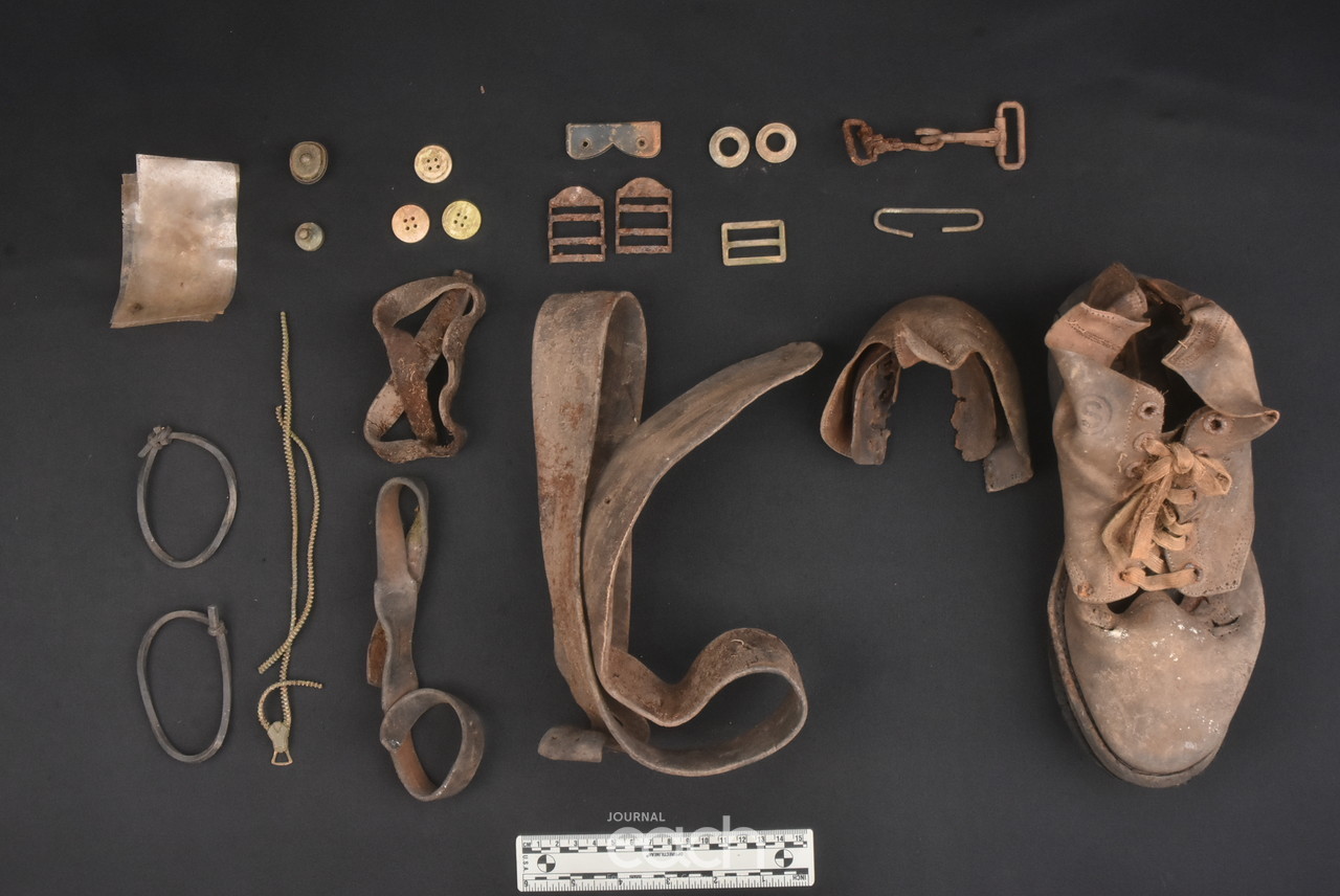 176번신원확인 고 하사 송달선님 유품(사진 출처 : 국방부 유해발굴감식단 / 자료제공 : 제주특별자치도)