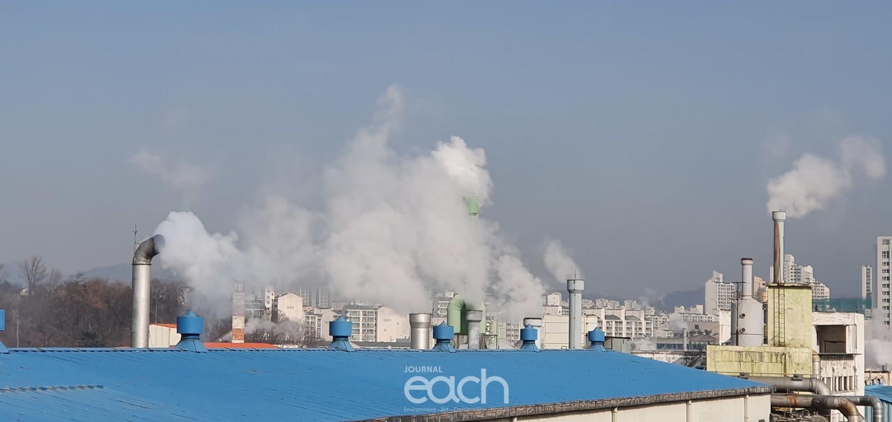 공장굴뚝밀집 (자료제공 : 경기도)