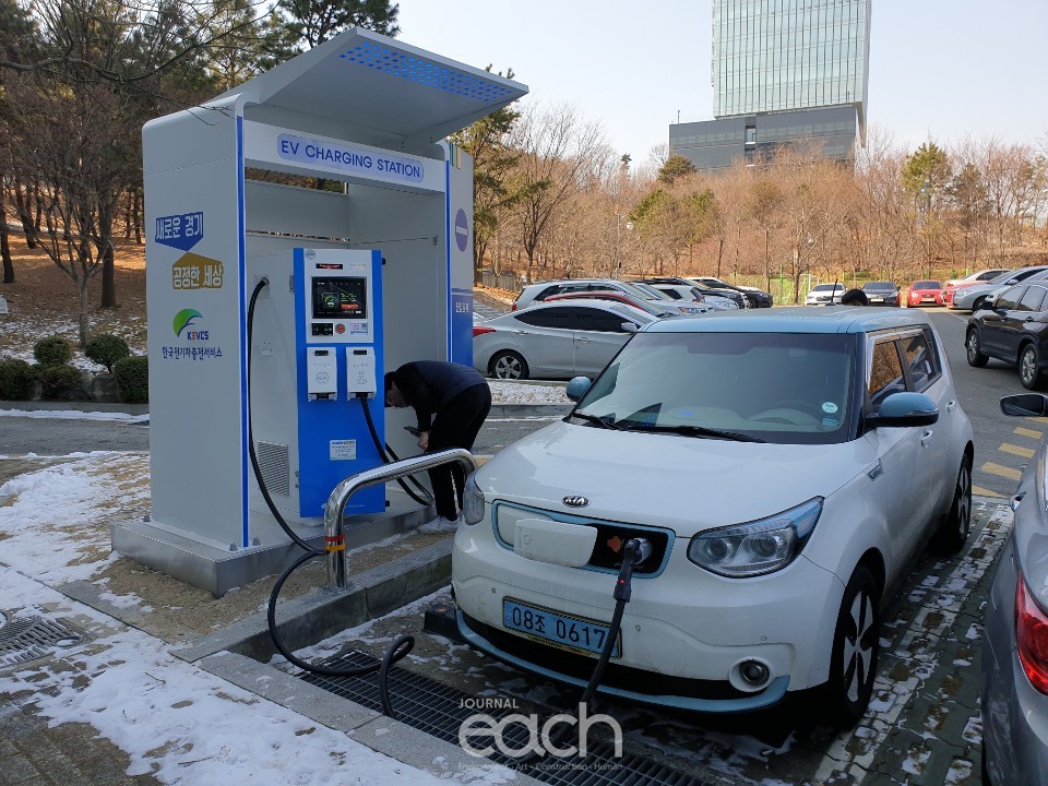 전기승용차 (자료제공 : 경기도)