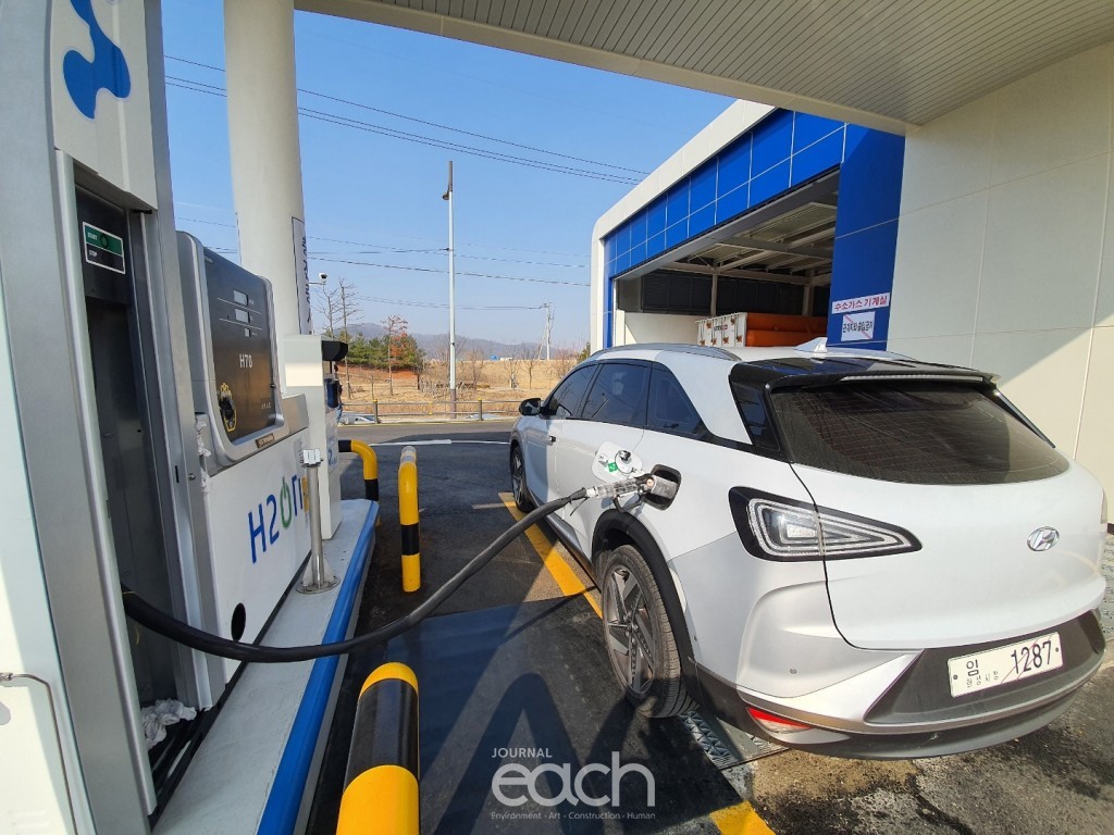 수소승용차 (자료제공 : 경기도)