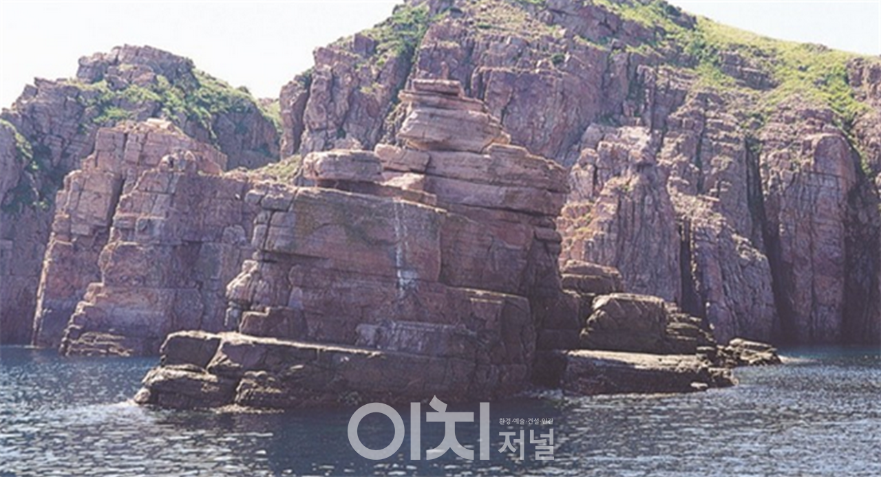 홍도 규암층리(자료 출처 : 네이버 지식백과)