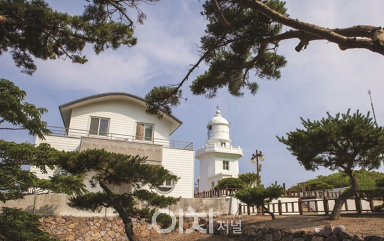 홍구2구 등대(자료 출처 : 네이버 지식백과)