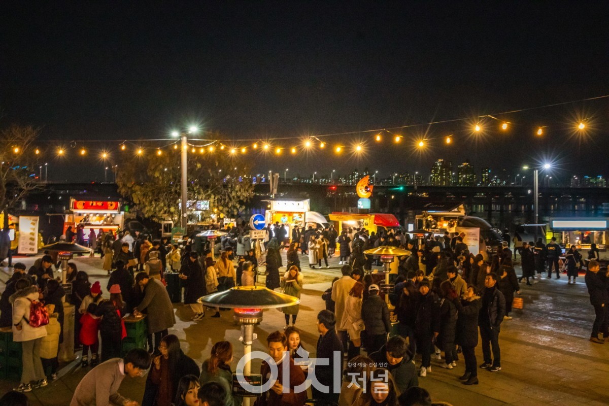 한강달빛야시장(2019년 12월 25일) (자료제공 : 서울시)