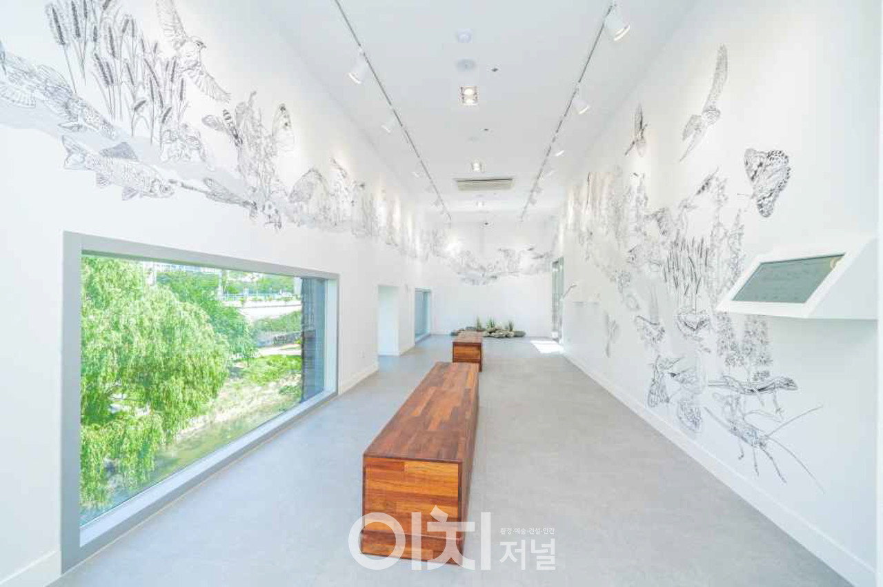 자연생태 휴식공간으로 새단장된 '청계천 판잣집 테마존' (자료제공 : 서울시)