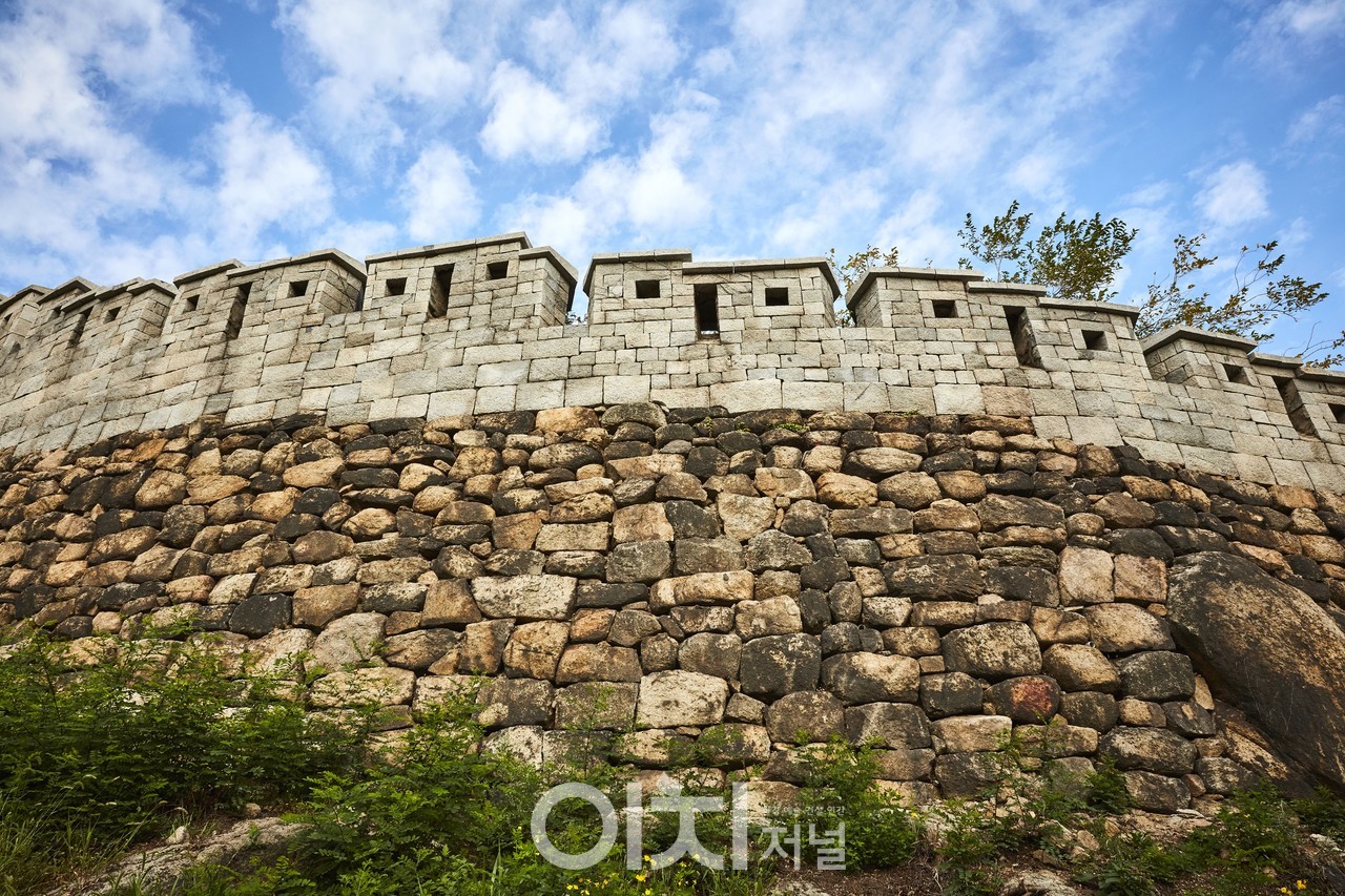 인왕산 한양도성/서울시 한양도성 제공