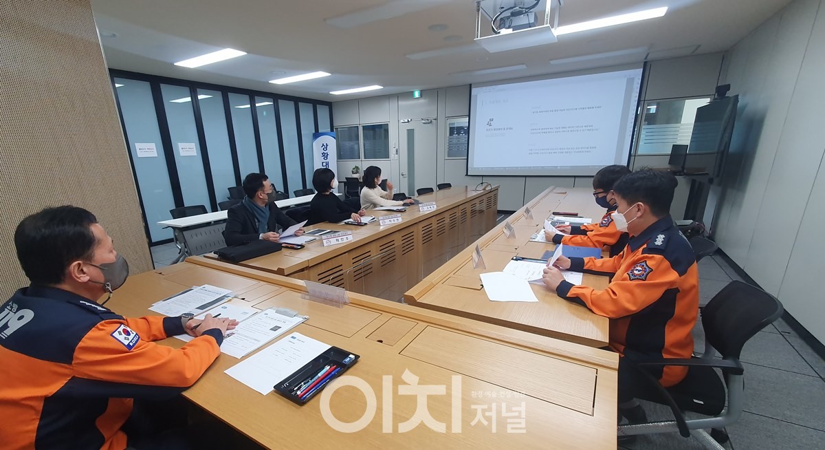 경기북부소방재난본부-포스텍 간 AI․빅데이터 활용 재난예측 공동연구를 위한 간담회 (자료제공 : 경기북부소방본부)