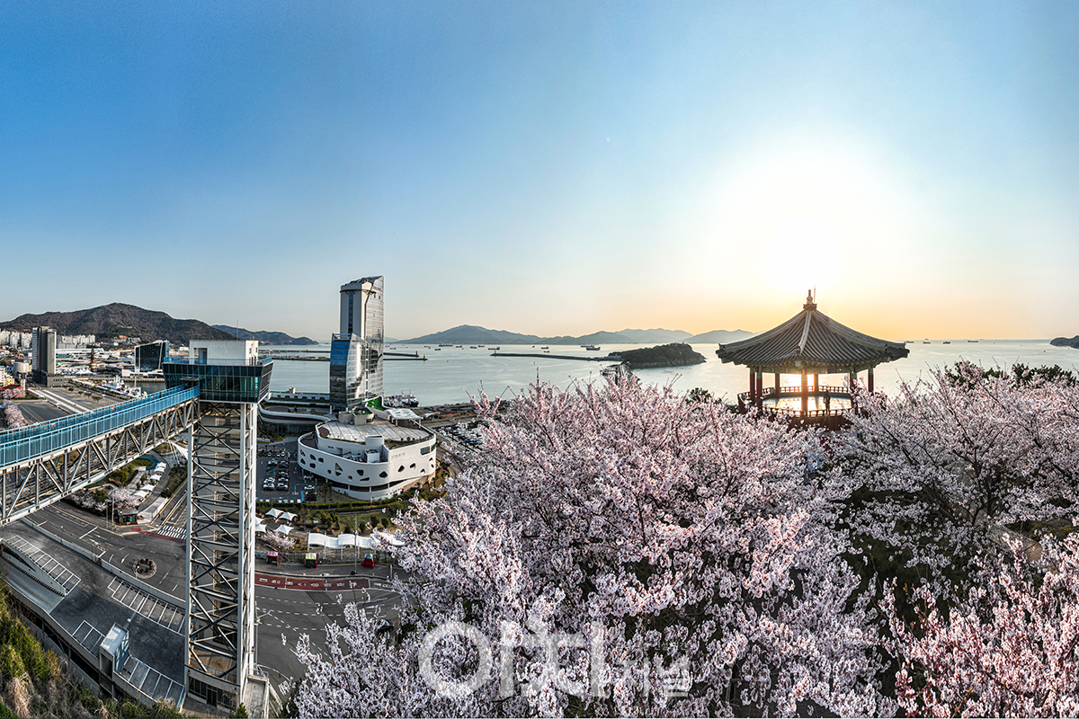 자산공원 팔각정