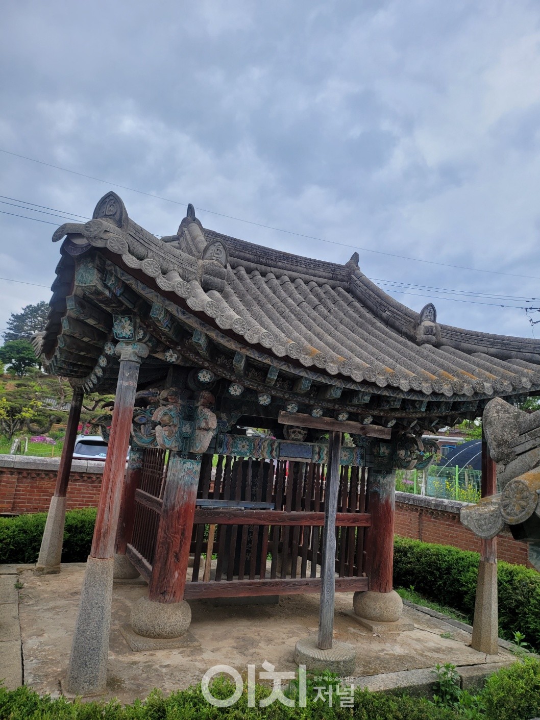 왕궁다원에 있는 열녀비