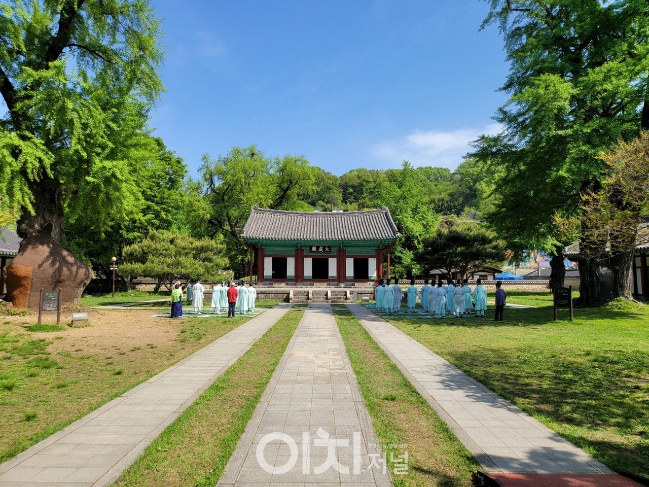 의식중인 전주향교 