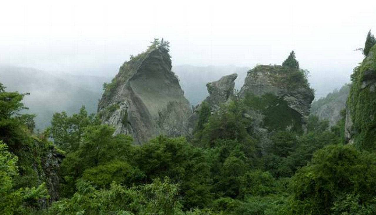 오봉산 칼바위 전경