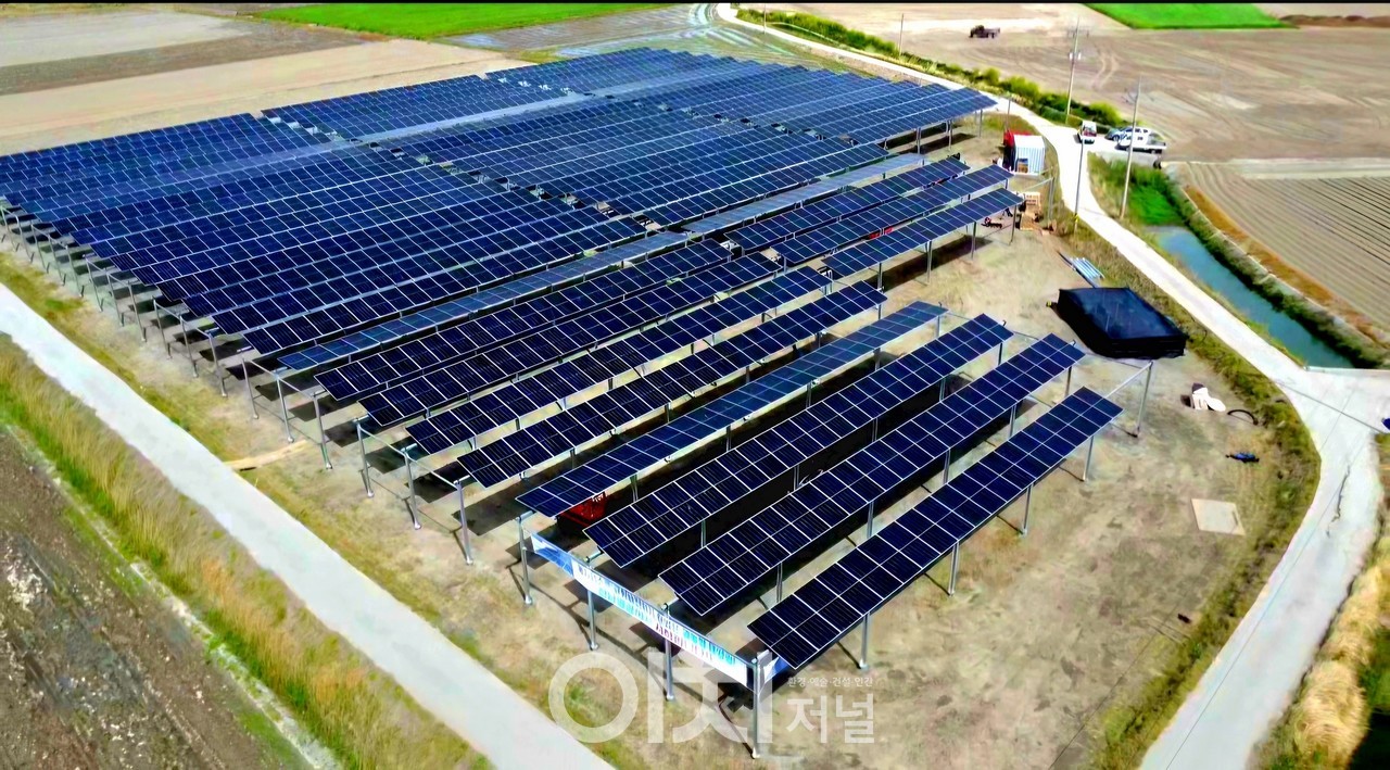 현재 운영되고 있는 영광 월평마을 주민주도 영농형 태양광 1단계(1MW) 발전단지 / (주)승화기술 제공